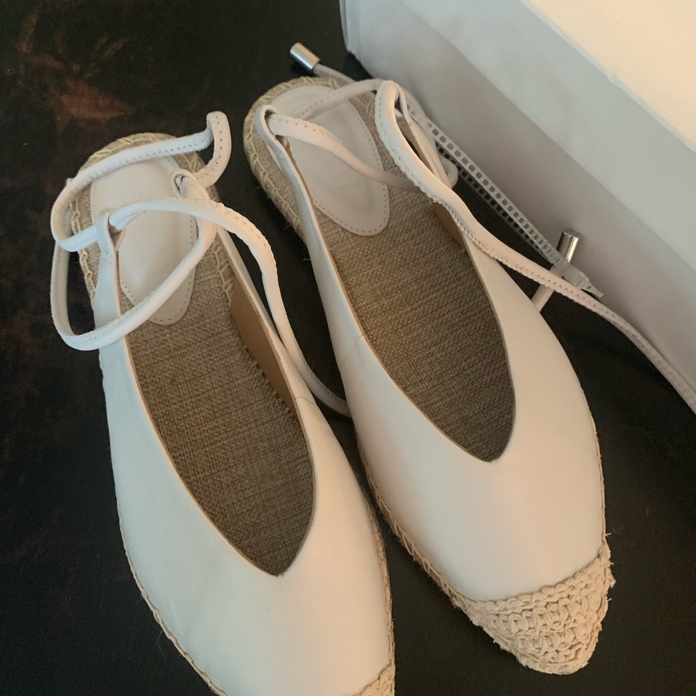 NWT SCHUTZ Woman’s flat tan canvas espadrilles Sz 7